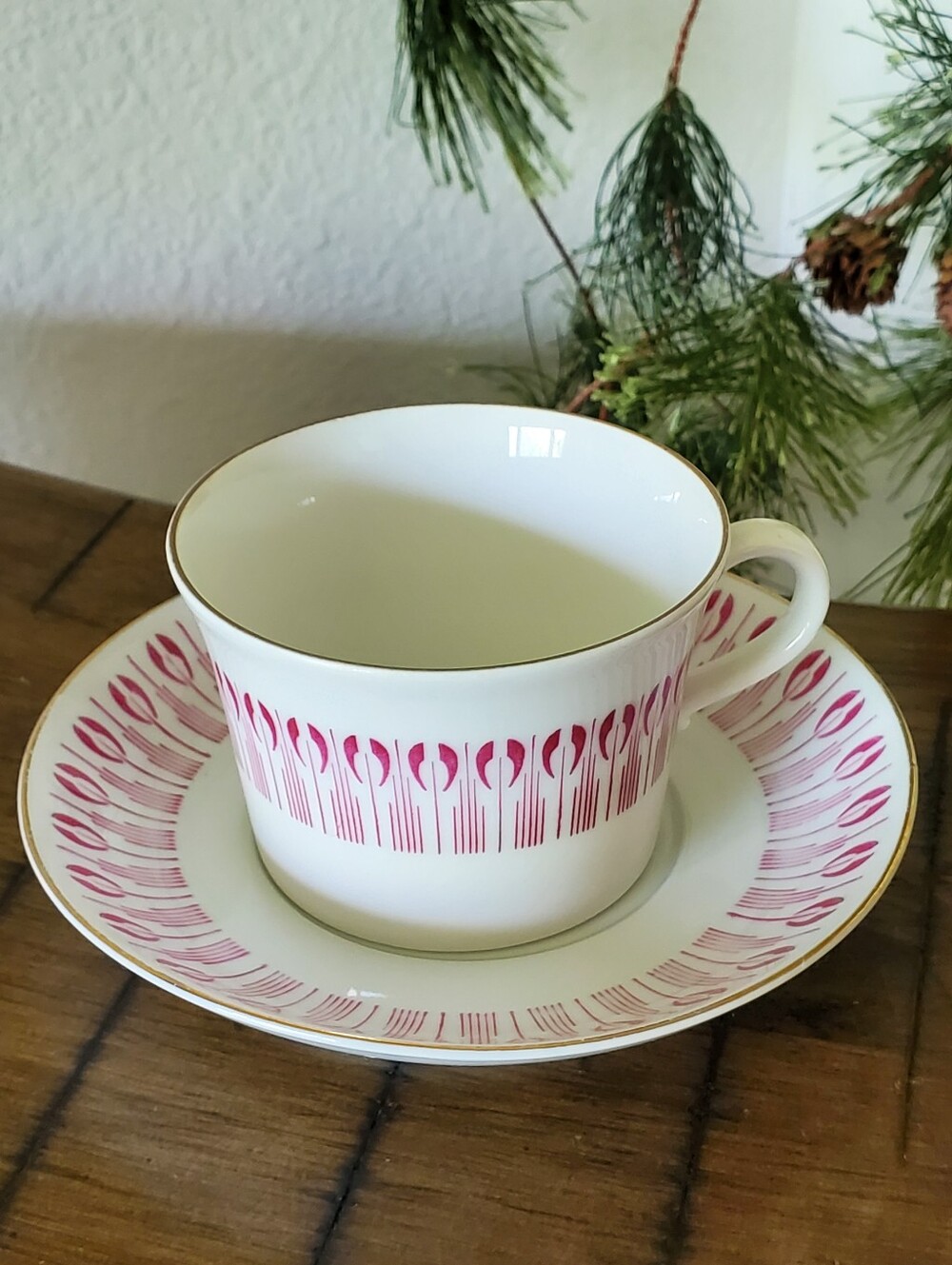 Upsala-Ekeby Karlskrona Pink & Gold Porcelain Teacup Cup MCM Vintage Sweden - Picture 2 of 14
